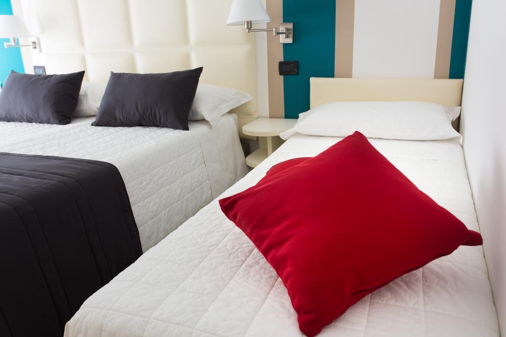 Hotel Flora Milano Marittima Kamer foto