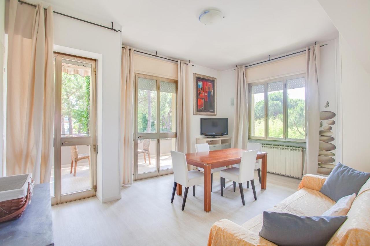 Hotel Flora Milano Marittima Buitenkant foto