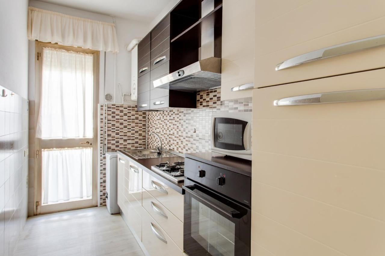 Hotel Flora Milano Marittima Buitenkant foto